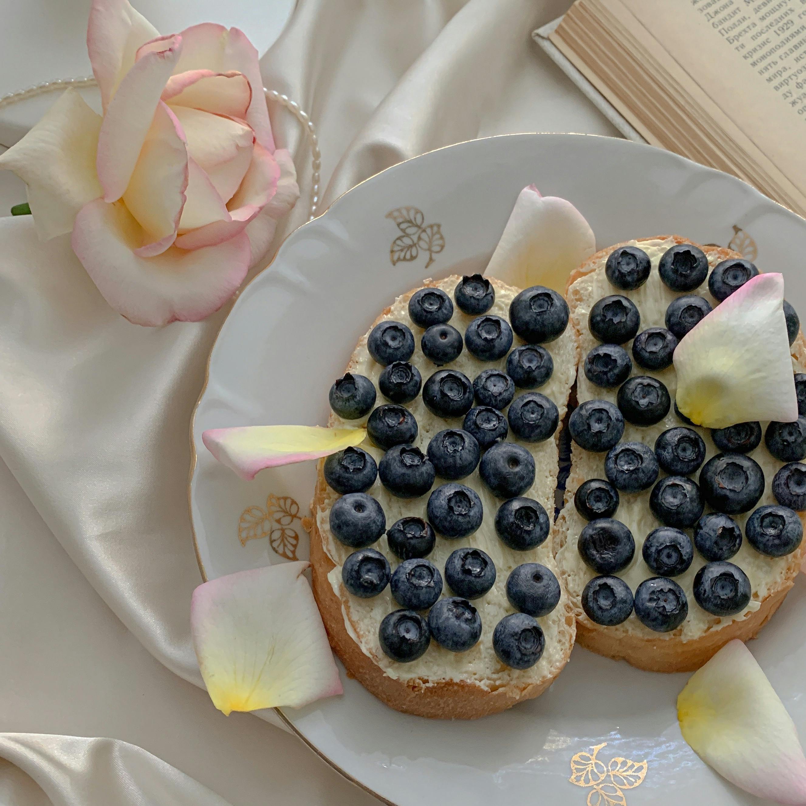 Bharat Bites - Assorted Berries on Yogurt